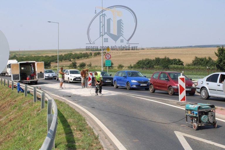 Encs M30 autóút bevezető szakasz megsüllyedt útburkolatának injektálása